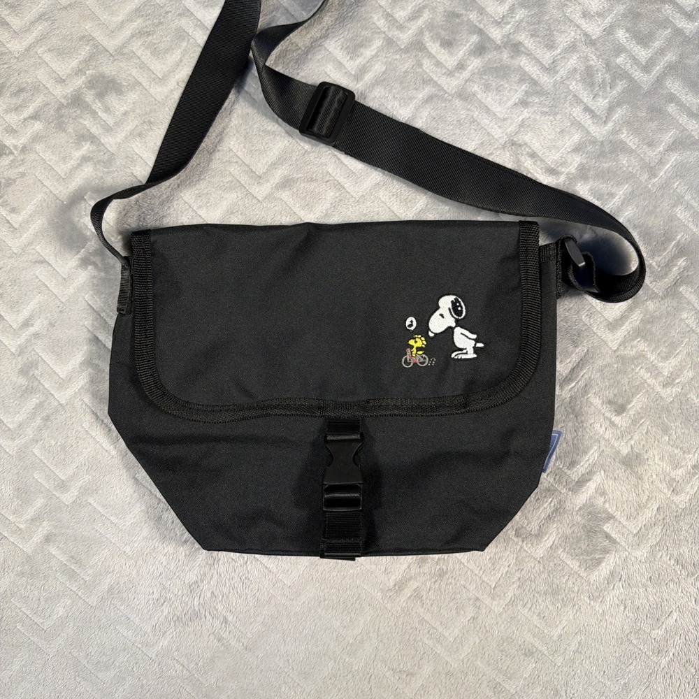 LOGOS Peanuts Snoopy Woodstock Messenger Bag Small Crossbody Black Limited Ed